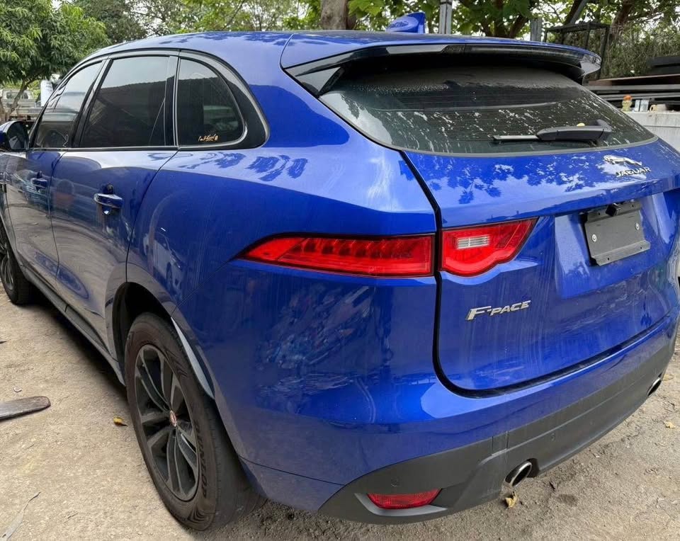 Jaguar F-Pace 35t AWD 整車拆賣 二手零件照片 - Orange Garage