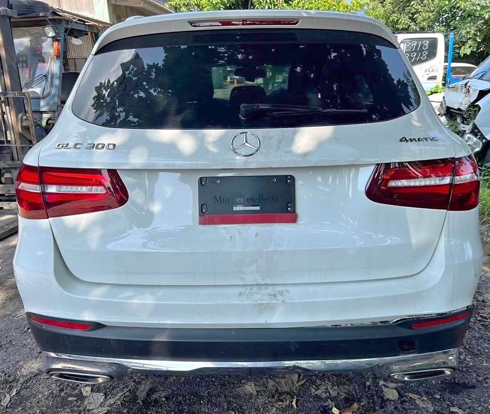 Mercedes-Benz GLC GLC 300 整車拆賣 二手零件照片 - Orange Garage