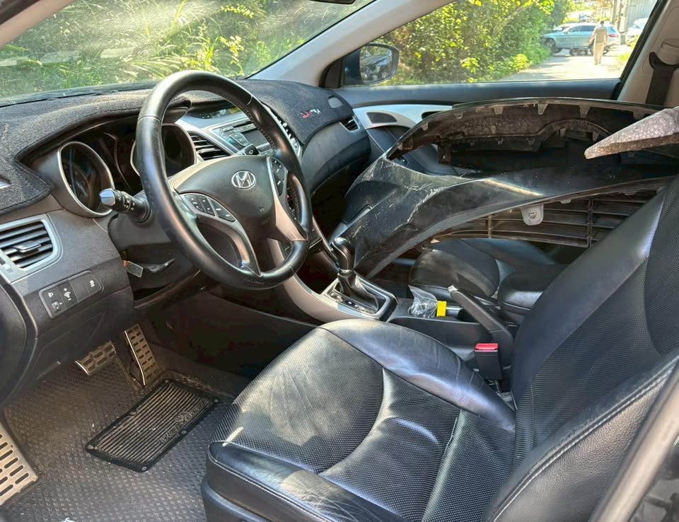 Hyundai Elantra Hyundai 1.8 整車拆賣 二手零件照片 - Orange Garage