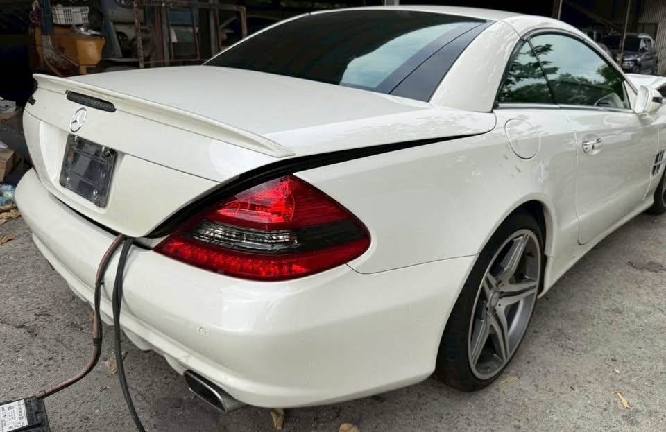 Mercedes-Benz SL SL350 整車拆賣 二手零件照片 - Orange Garage