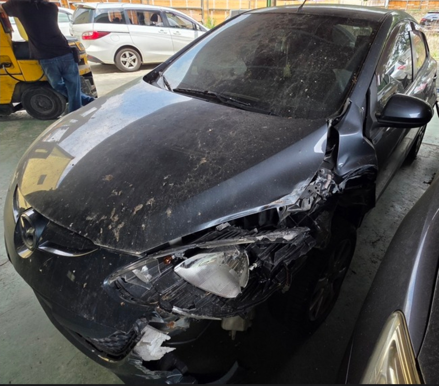 Mazda 2 1.5 整車拆賣 二手零件照片 - Orange Garage
