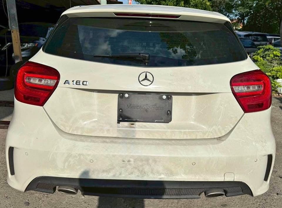 Mercedes-Benz A-Class A180 整車拆賣 二手零件照片 - Orange Garage