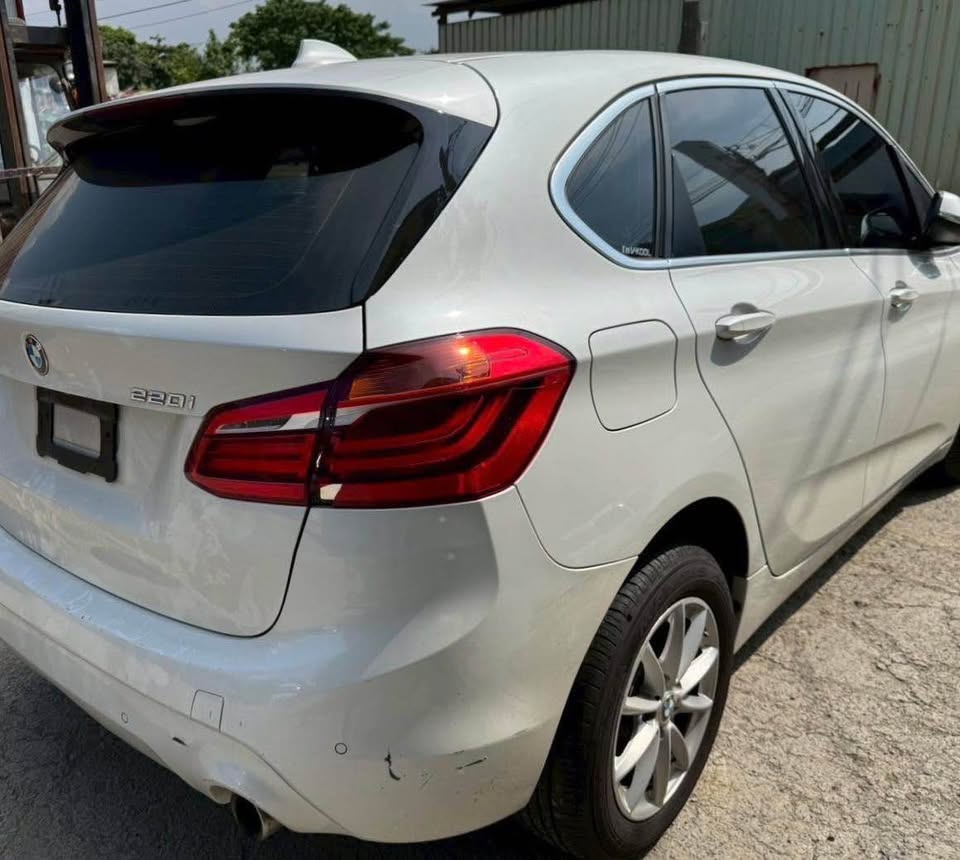 BMW 2 Series 220i 整車拆賣 二手零件照片 - Orange Garage