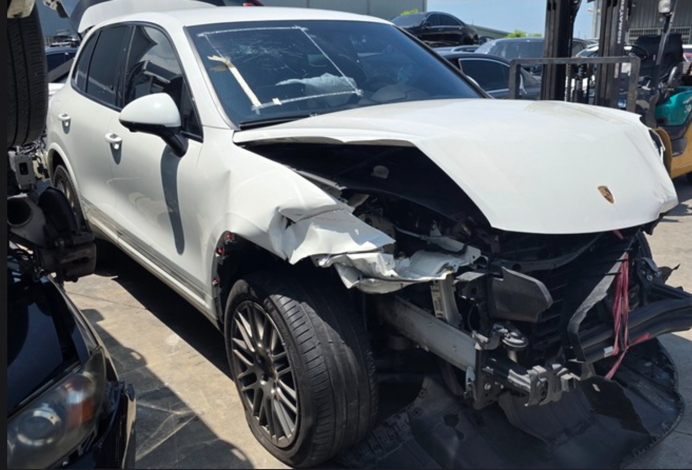 Porsche Cayenne 3.6 整車拆賣 二手零件照片 - Orange Garage