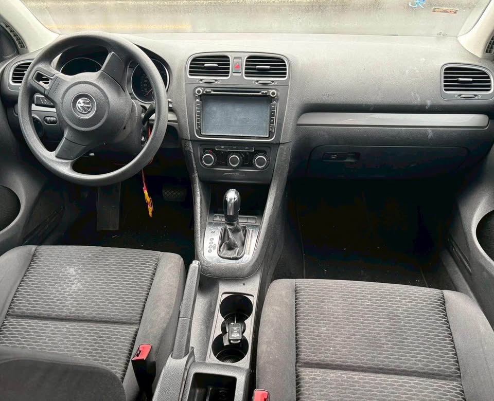 Volkswagen Golf 1.6 TDI 整車拆賣 二手零件照片 - Orange Garage
