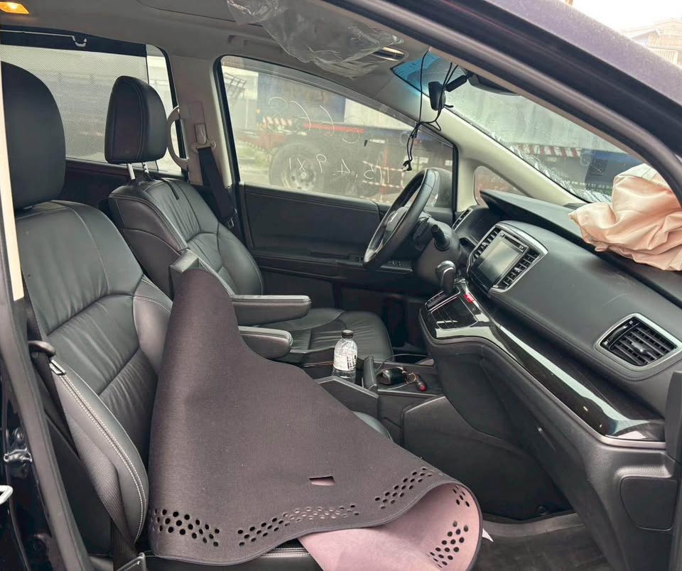 Honda Odyssey 2.4 i-VTEC 整車拆賣 二手零件照片 - Orange Garage