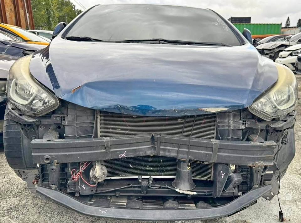 Hyundai Elantra Hyundai 1.8 整車拆賣 二手零件照片 - Orange Garage
