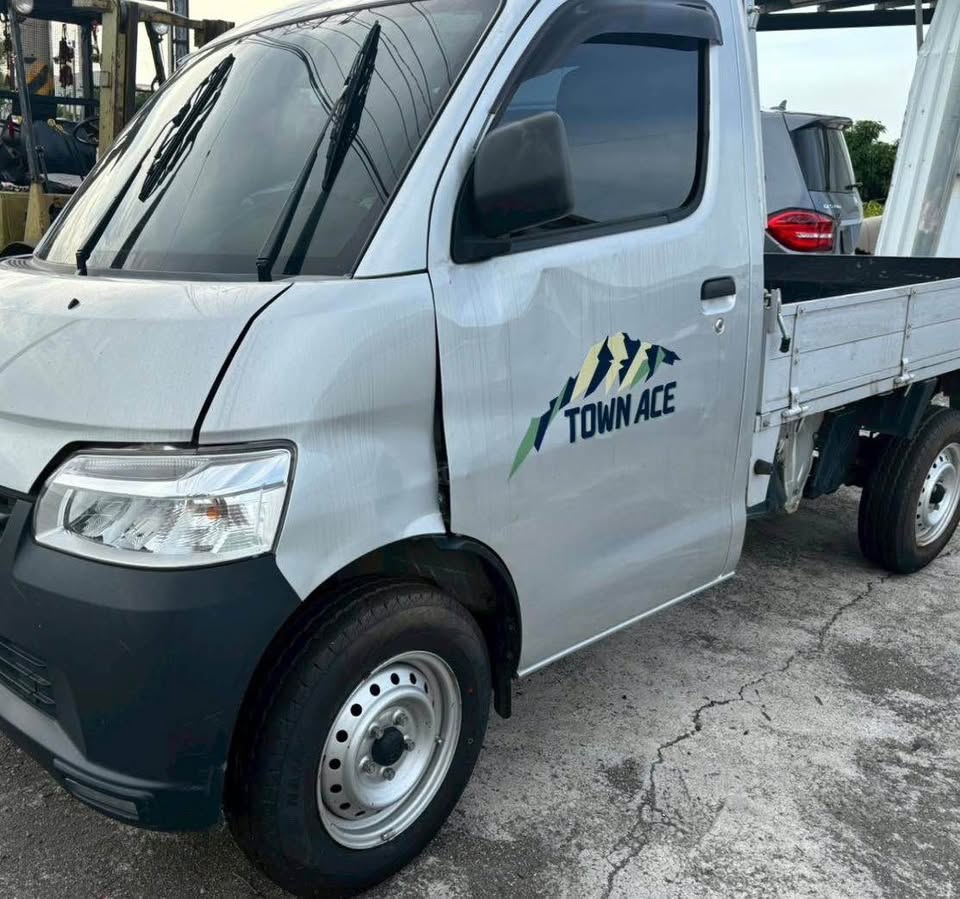 Toyota Town Ace 1.5 貨卡 整車拆賣 二手零件照片 - Orange Garage