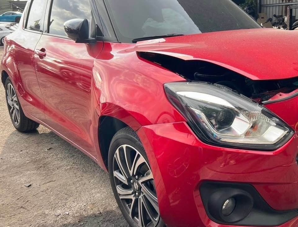 Suzuki Swift 1.2 Hybrid 整車拆賣 二手零件照片 - Orange Garage