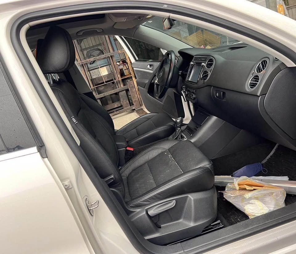 Volkswagen Tiguan 2.0 整車拆賣 二手零件照片 - Orange Garage