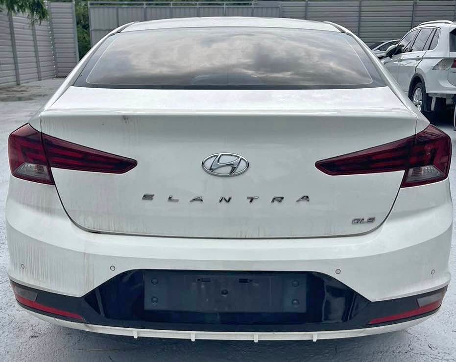 Hyundai Elantra 1.6 整車拆賣 二手零件照片 - Orange Garage