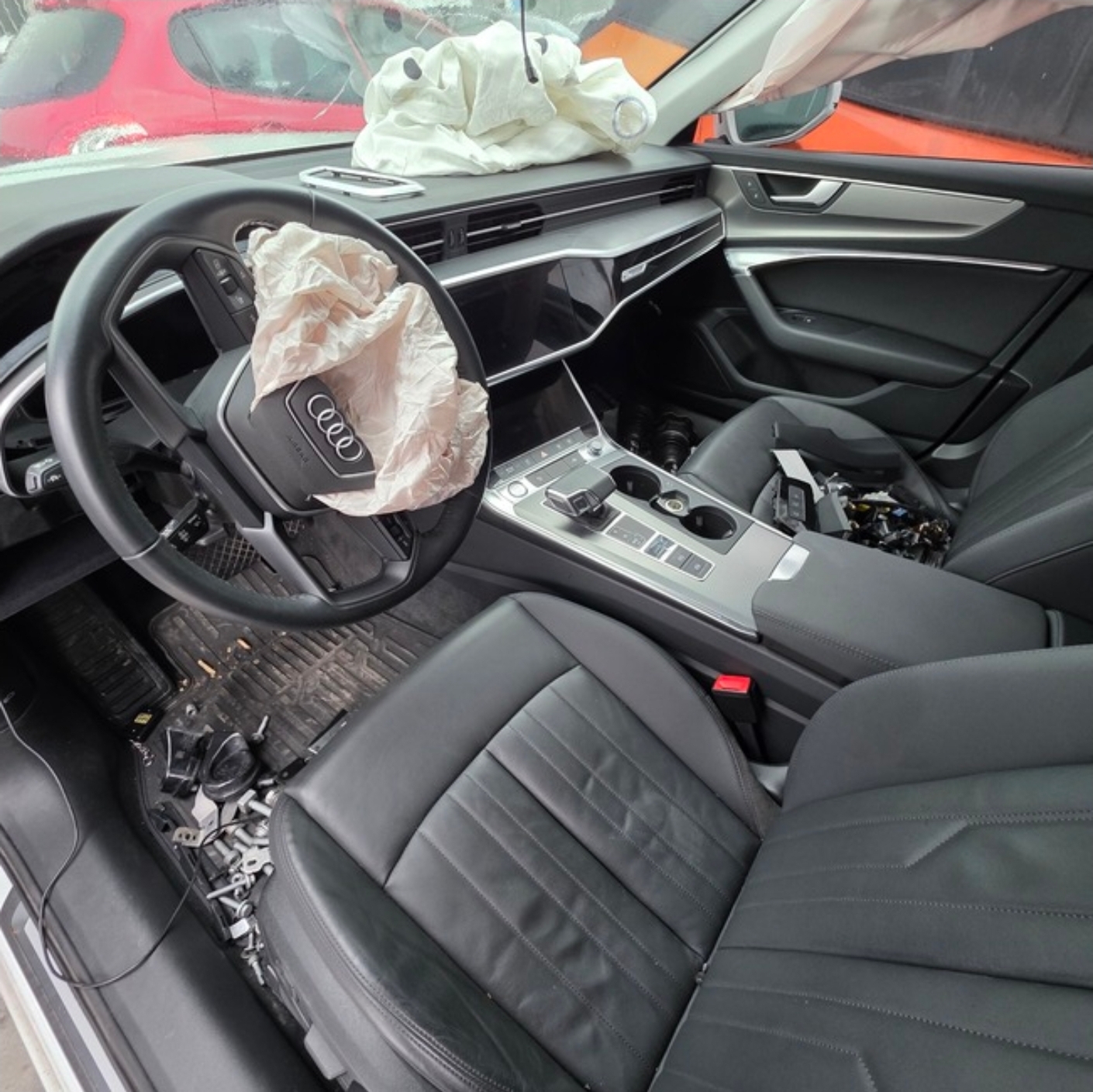 Audi A6 Sedan 40 TDI 整車拆賣 二手零件照片 - Orange Garage