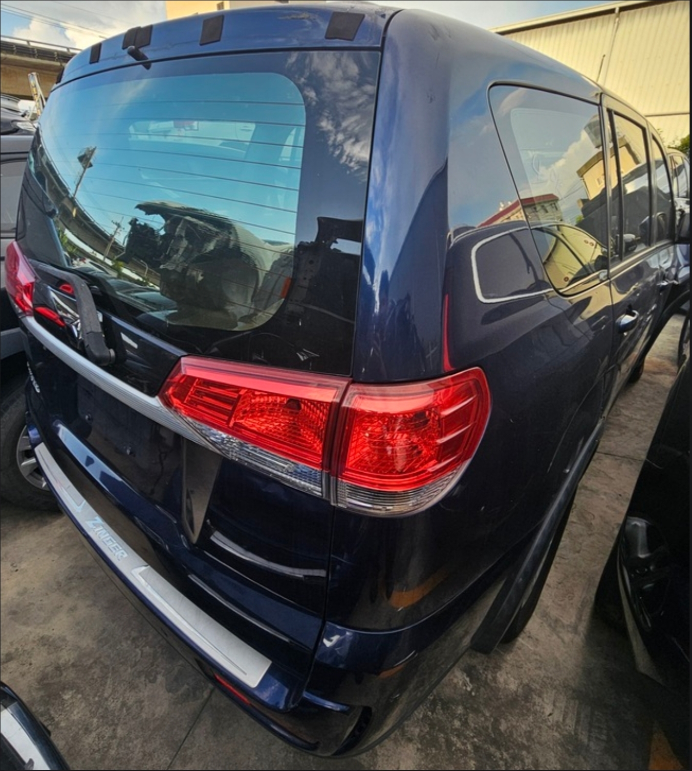 CMC Zinger 2.4 整車拆賣 二手零件照片 - Orange Garage
