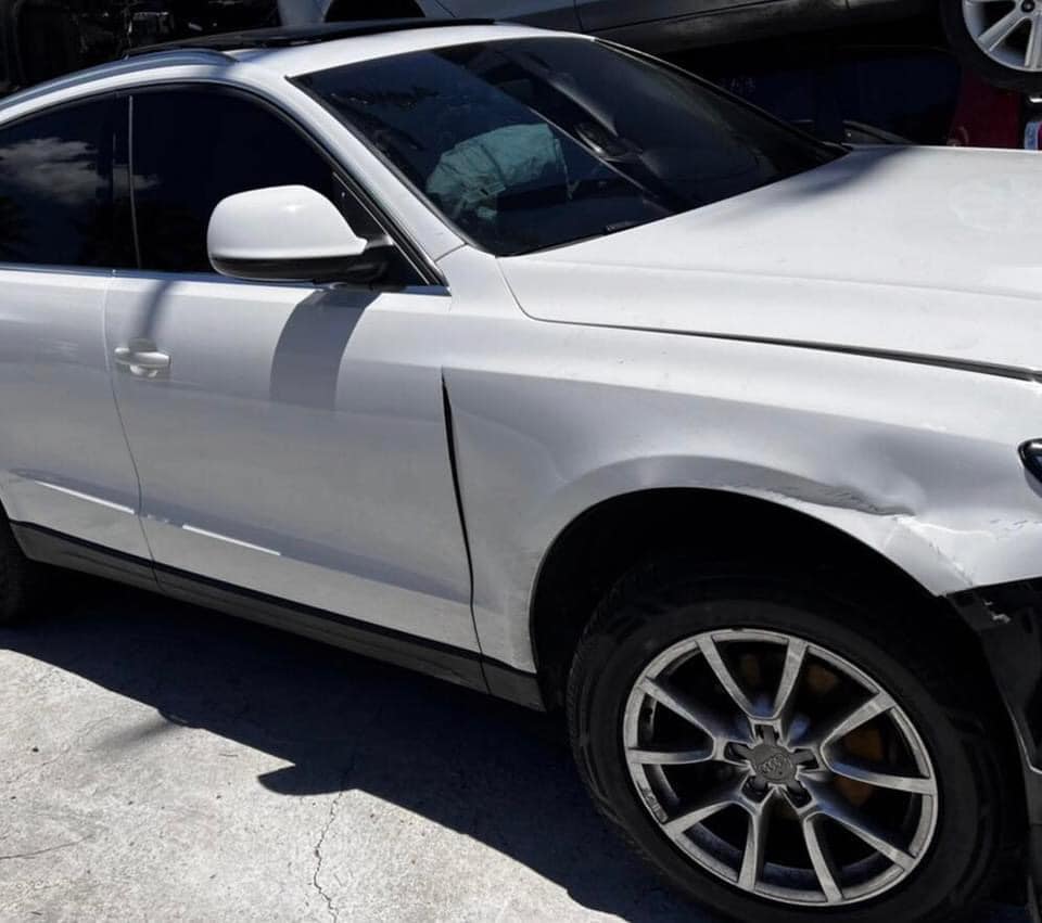 Audi Q5 2.0T 整車拆賣 二手零件照片 - Orange Garage