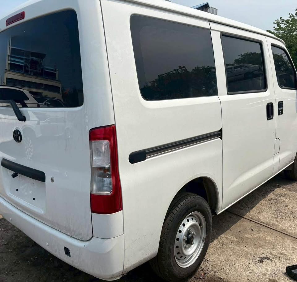 Toyota Town Ace Van 1.5 自排 整車拆賣 二手零件照片 - Orange Garage