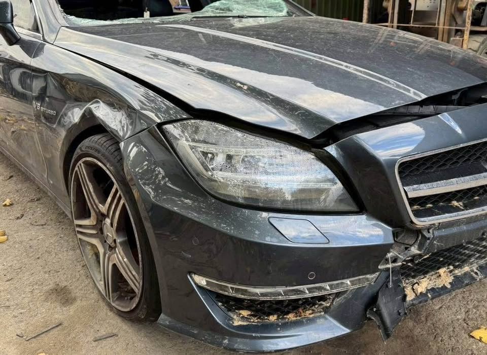 Mercedes-Benz CLS CLS 63 整車拆賣 二手零件照片 - Orange Garage
