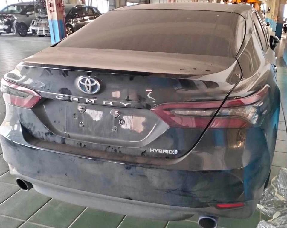 Toyota Camry Hybrid 整車拆賣 二手零件照片 - Orange Garage