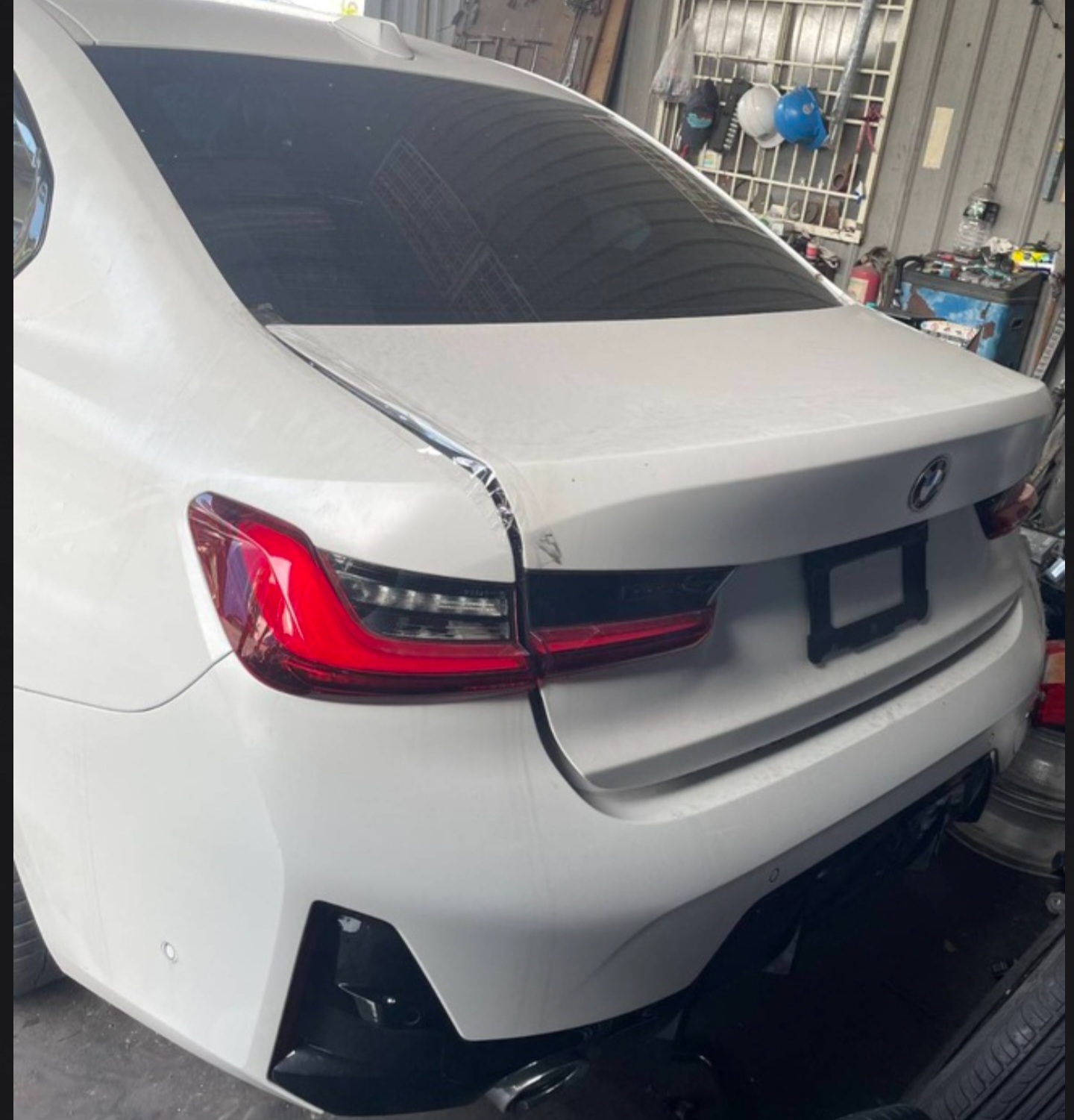 BMW 3 Series 320i 整車拆賣 二手零件照片 - Orange Garage