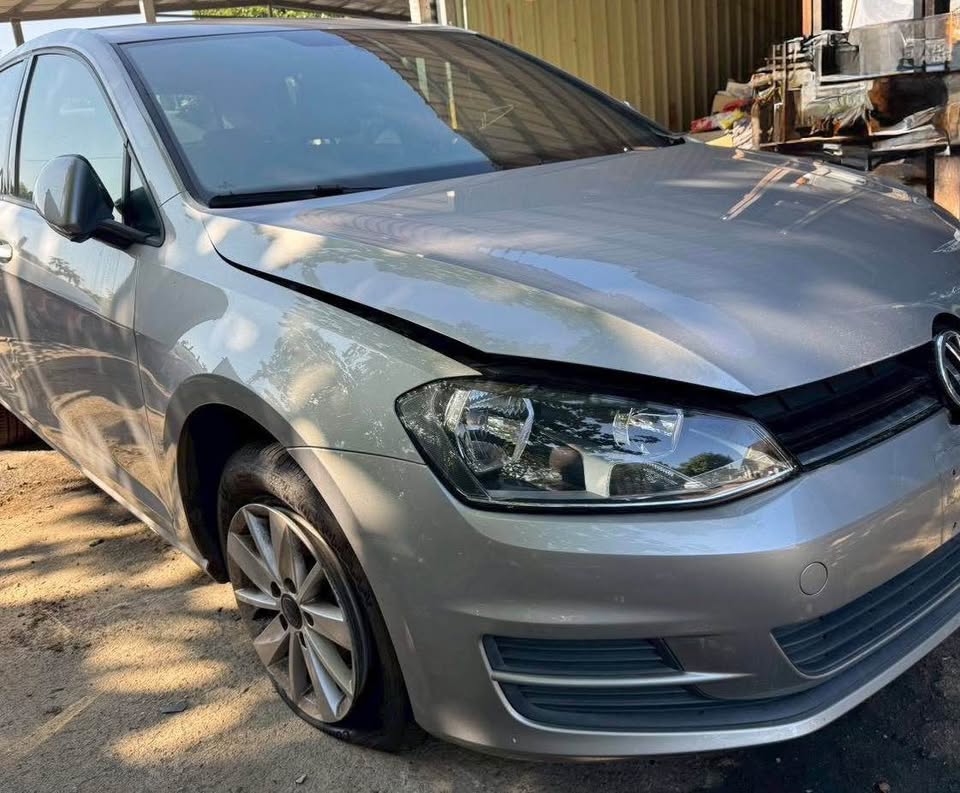 Volkswagen Golf 1.2 TSI 整車拆賣 二手零件照片 - Orange Garage