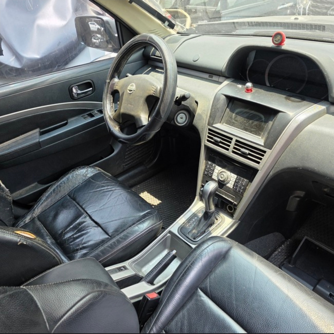 Nissan X-Trail 2.0 4WD 整車拆賣 二手零件照片 - Orange Garage