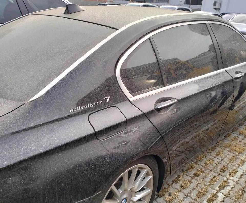 BMW 7 Series ActiveHybrid 7 整車拆賣 二手零件照片 - Orange Garage