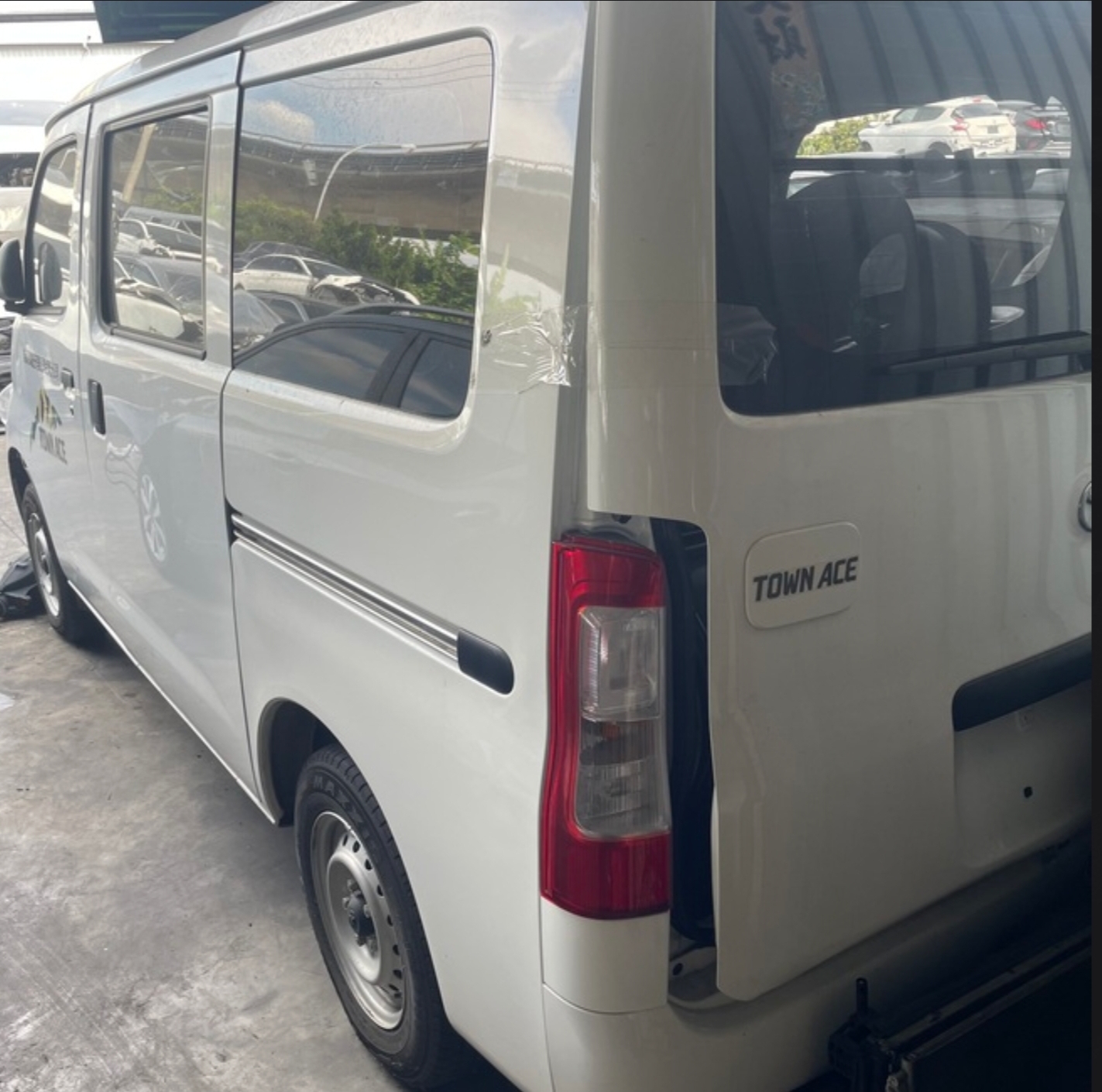 Toyota Town Ace Van 整車拆賣 二手零件照片 - Orange Garage