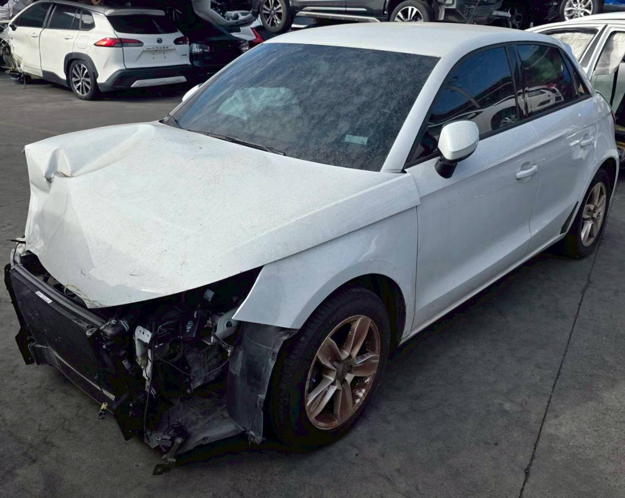 Audi A1 25 TFSI 整車拆賣 二手零件照片 - Orange Garage