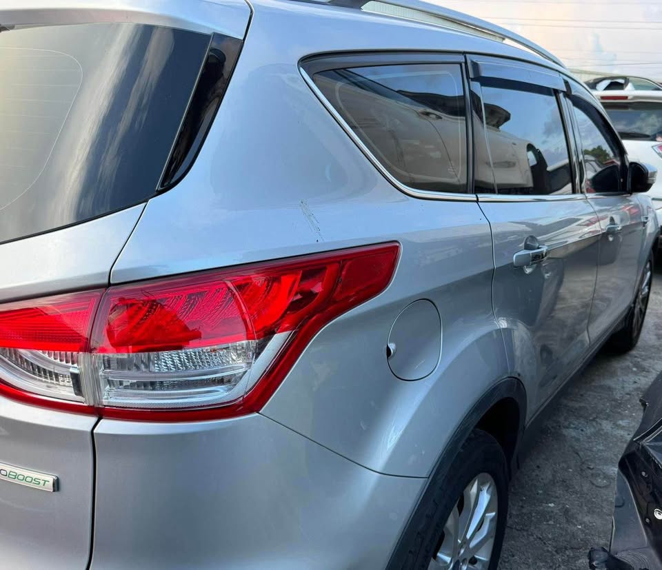 Ford Kuga 1.6 整車拆賣 二手零件照片 - Orange Garage