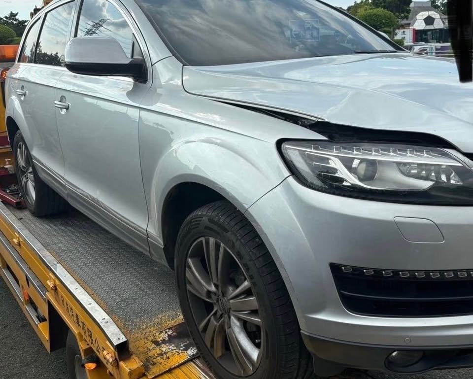Audi Q7 3.0 TDI 整車拆賣 二手零件照片 - Orange Garage