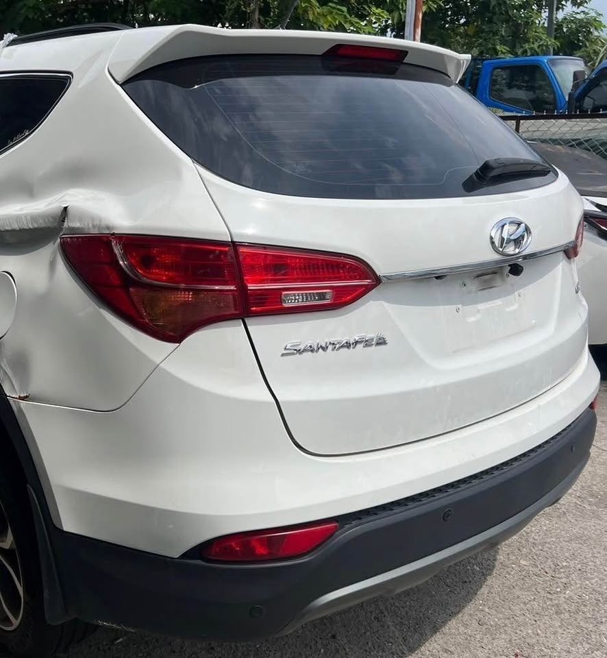 Hyundai Santa Fe 2.2 CRDi 整車拆賣 二手零件照片 - Orange Garage