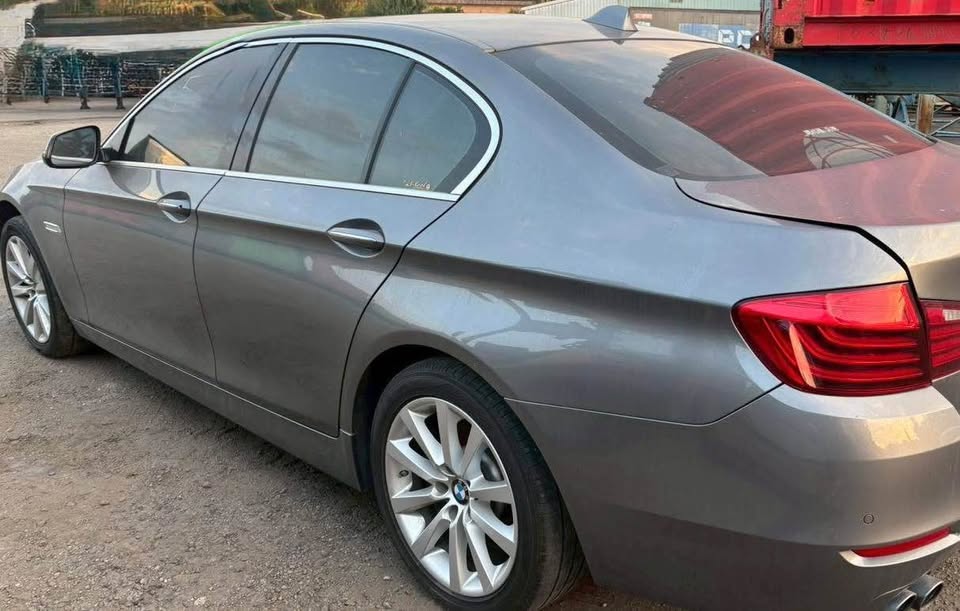 BMW 5 Series 528i 整車拆賣 二手零件照片 - Orange Garage