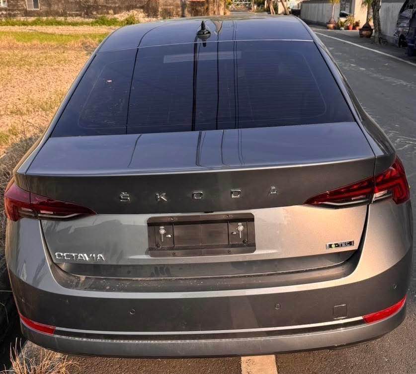 Škoda Octavia 1.5 e-TEC 整車拆賣 二手零件照片 - Orange Garage