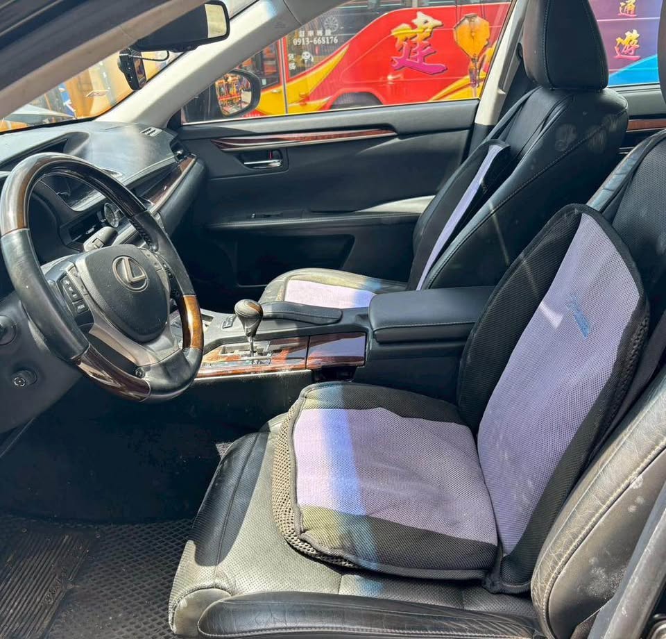Lexus ES300h 2.5 整車拆賣 二手零件照片 - Orange Garage