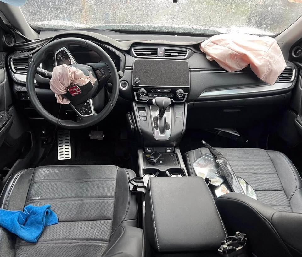 Honda CR-V 1.5 整車拆賣 二手零件照片 - Orange Garage