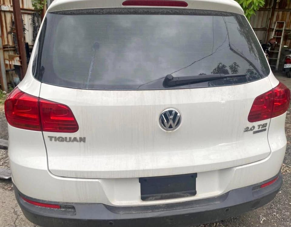 Volkswagen Tiguan 2.0 整車拆賣 二手零件照片 - Orange Garage