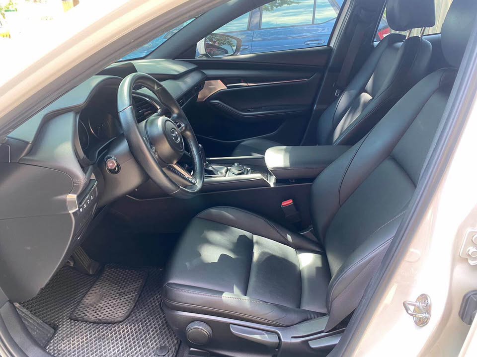 Mazda 3 2.5 SKYACTIV-G 整車拆賣 二手零件照片 - Orange Garage