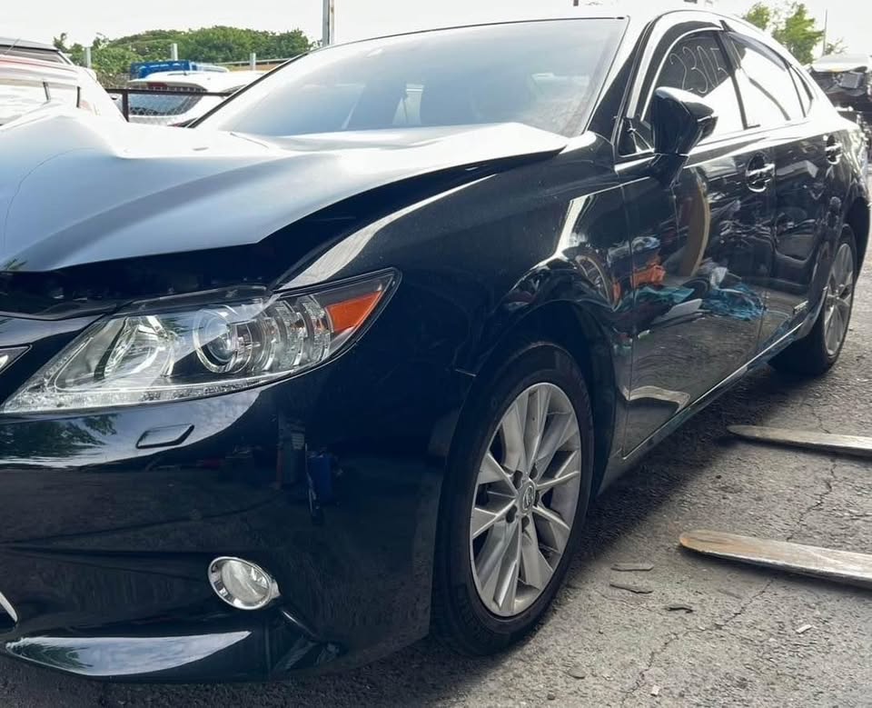 Lexus ES300h 2.5 整車拆賣 二手零件照片 - Orange Garage