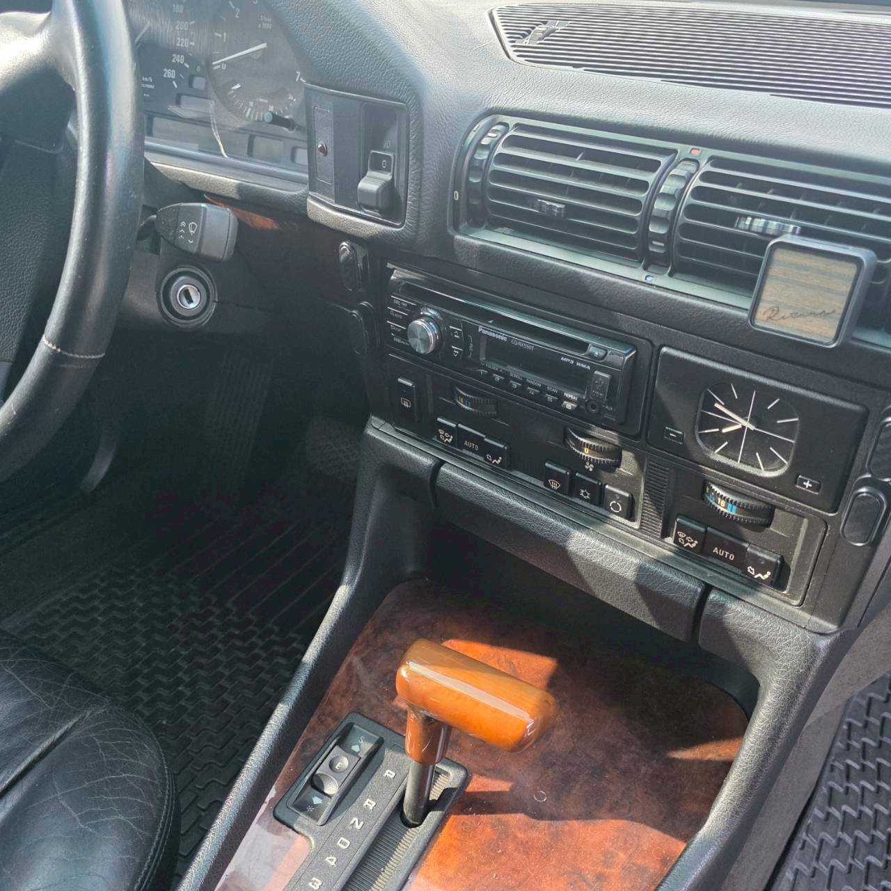BMW 5 Series 525i 整車拆賣 二手零件照片 - Orange Garage
