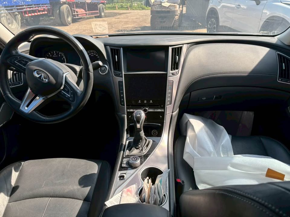Infiniti Q50 2.0t 整車拆賣 二手零件照片 - Orange Garage