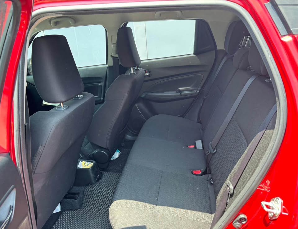 Suzuki Swift 1.0 整車拆賣 二手零件照片 - Orange Garage