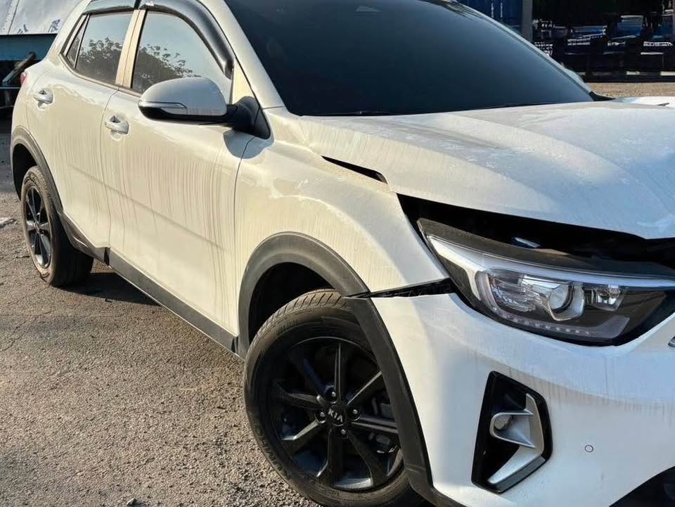 Kia Stonic 1.4 整車拆賣 二手零件照片 - Orange Garage