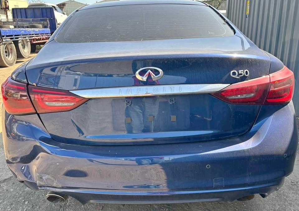 Infiniti Q50 2.0t 整車拆賣 二手零件照片 - Orange Garage