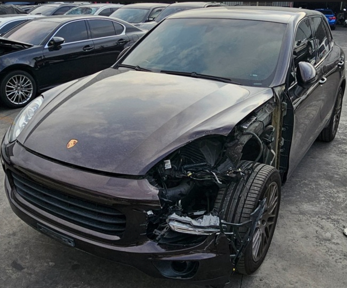 Porsche Cayenne 3.6 整車拆賣 二手零件照片 - Orange Garage