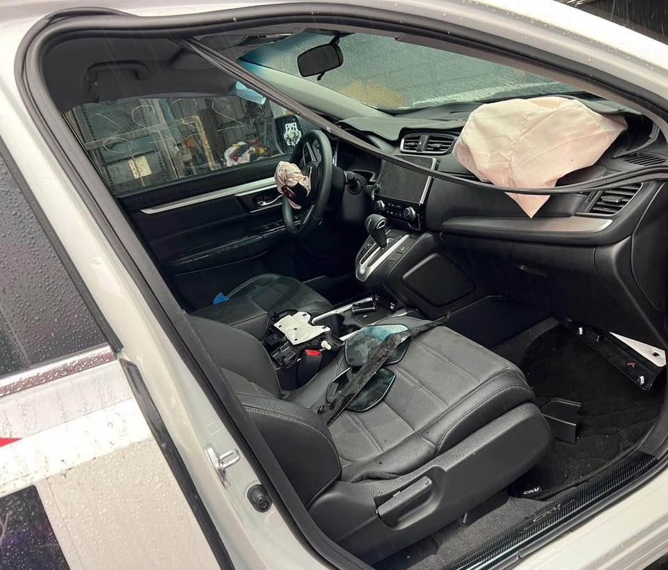 Honda CR-V 1.5 整車拆賣 二手零件照片 - Orange Garage