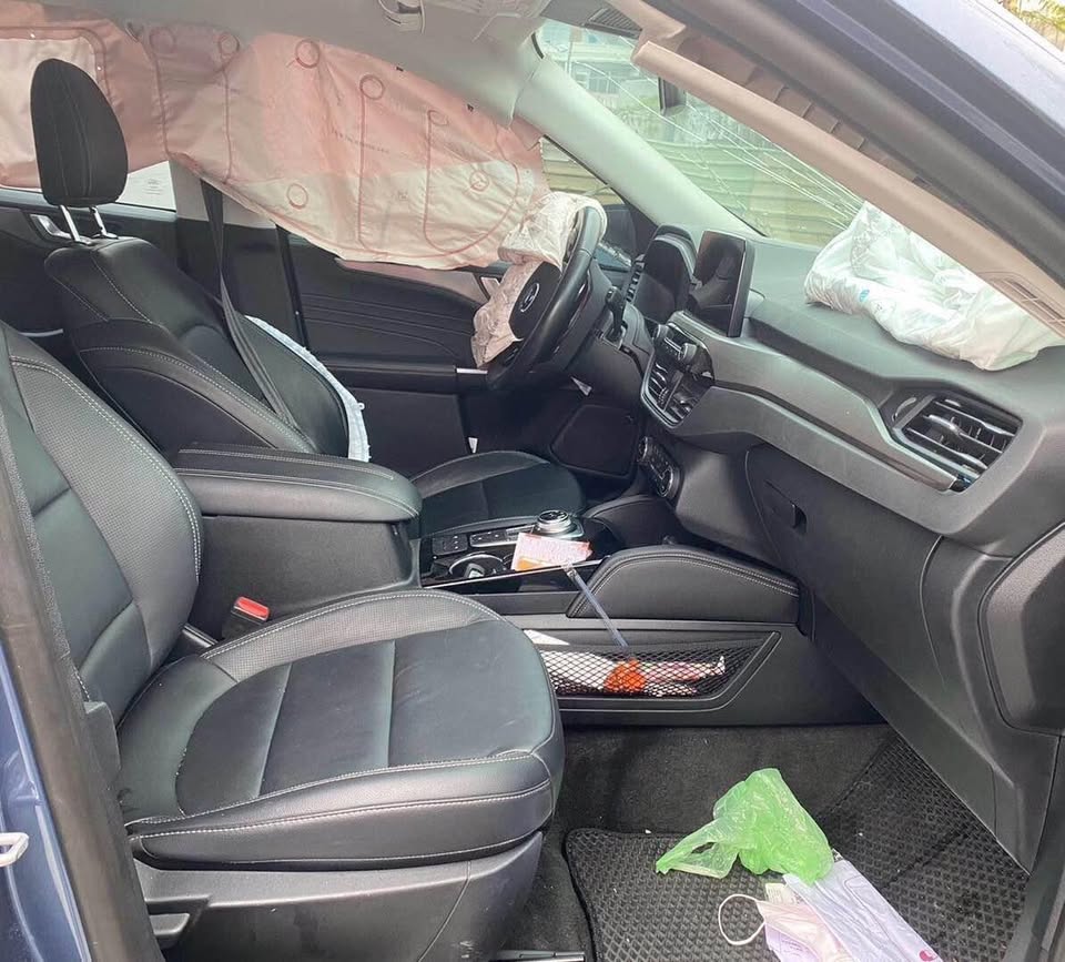 Ford Kuga 2.0 整車拆賣 二手零件照片 - Orange Garage