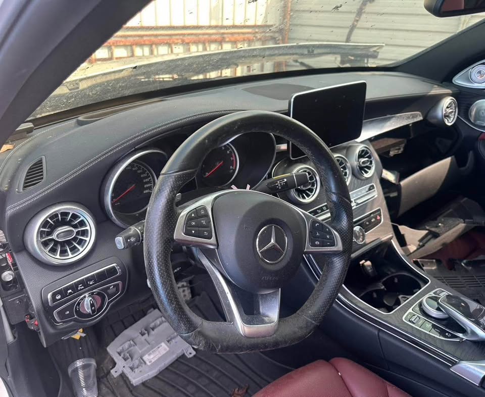 Mercedes-Benz C-Class Estate 整車拆賣 二手零件照片 - Orange Garage
