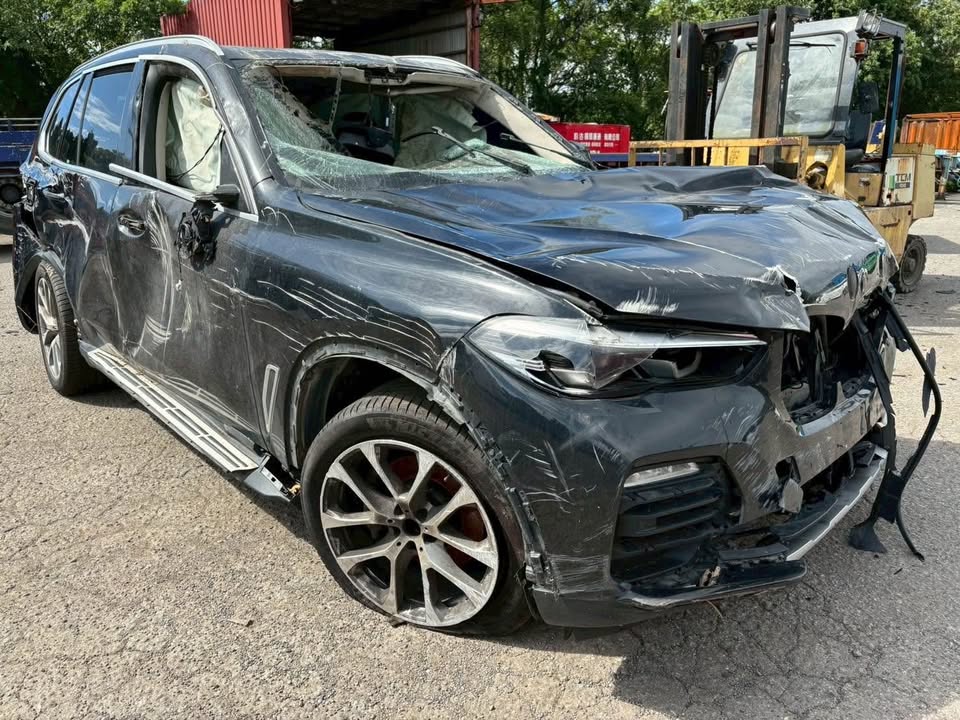 BMW X5 xDrive40i 整車拆賣 二手零件照片 - Orange Garage