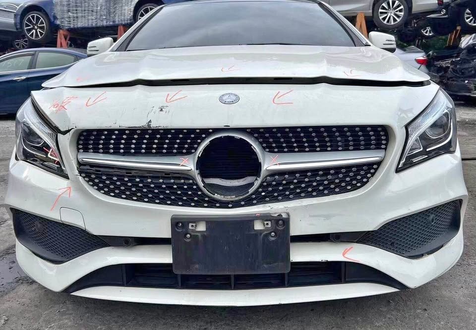 Mercedes-Benz CLA CLA 200 整車拆賣 二手零件照片 - Orange Garage