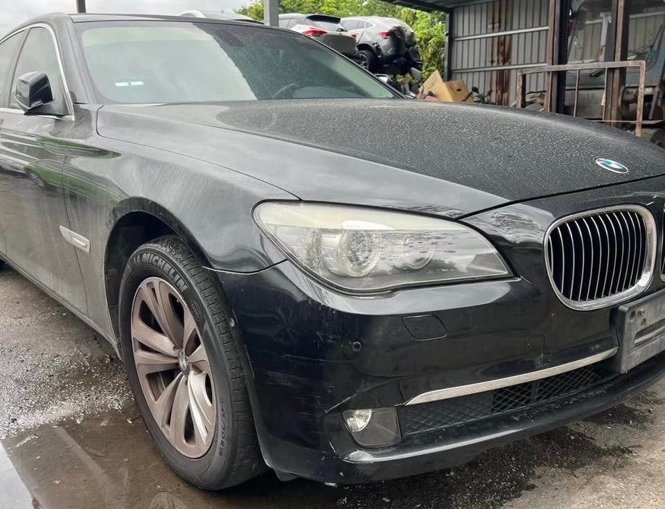 BMW 7 Series 730d 整車拆賣 二手零件照片 - Orange Garage