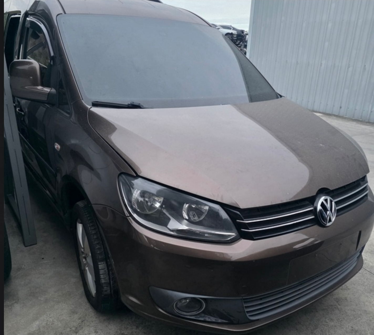 Volkswagen Caddy TDI 整車拆賣 二手零件照片 - Orange Garage